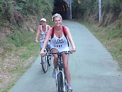 Andar de bicicleta na Ecopista do Dão entre Santa Comba Dão e Viseu